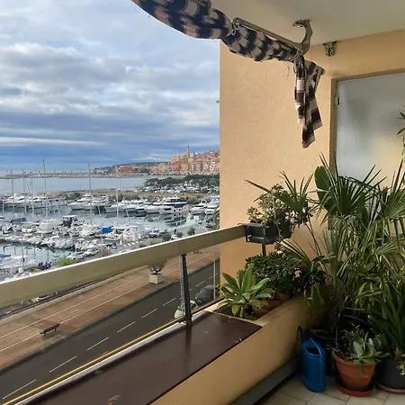 Fronte Mare Vista Bellissima Garavan شقة